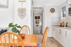 'Waurra' A Cosy Moana Beach Getaway, Adelaide